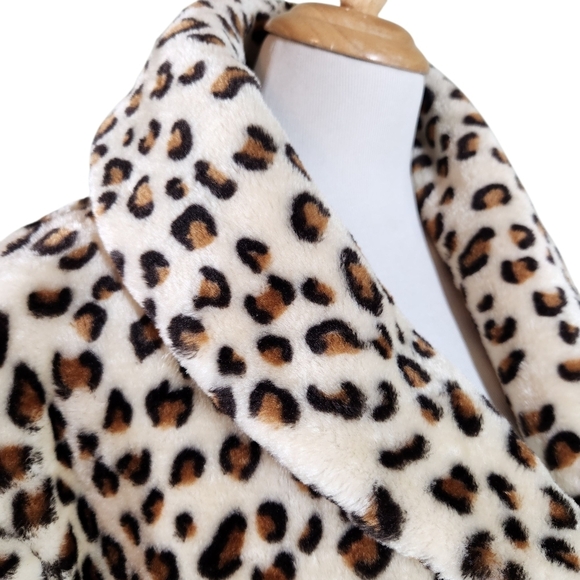Stylish Leopard Print Teddy Jacket - Picture 4 of 10